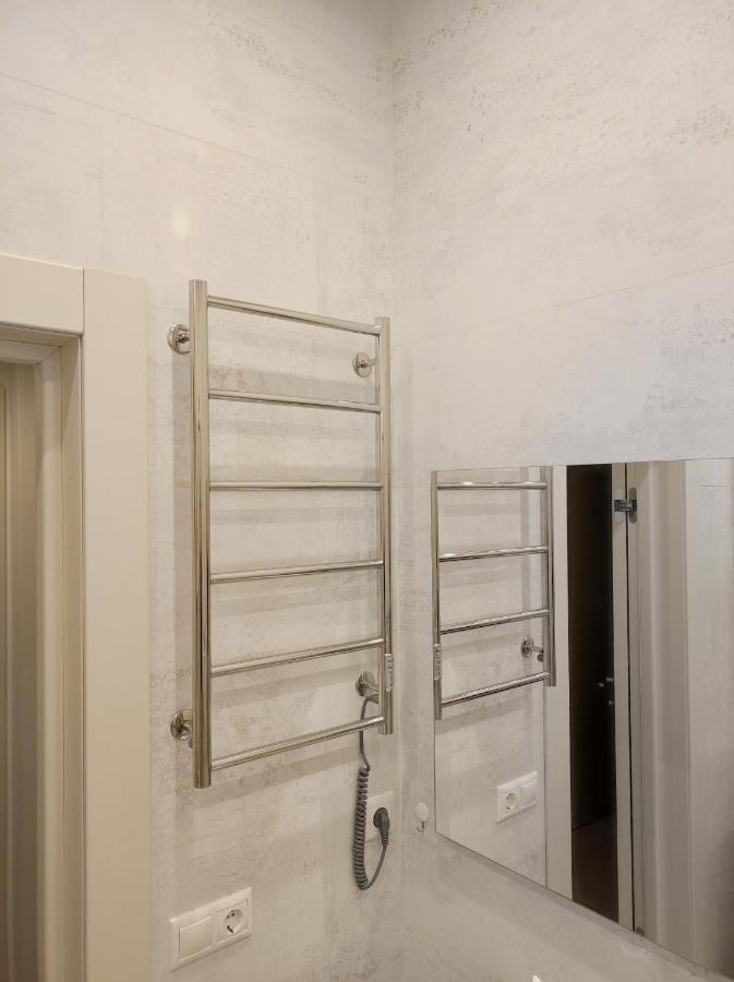 Lux Apartment, Near Metro Vasylkivska เคียฟ ภายนอก รูปภาพ